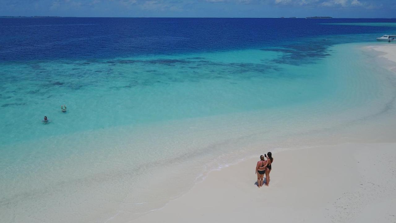 Triton Prestige Seaview And Spa Maafushi Exterior foto
