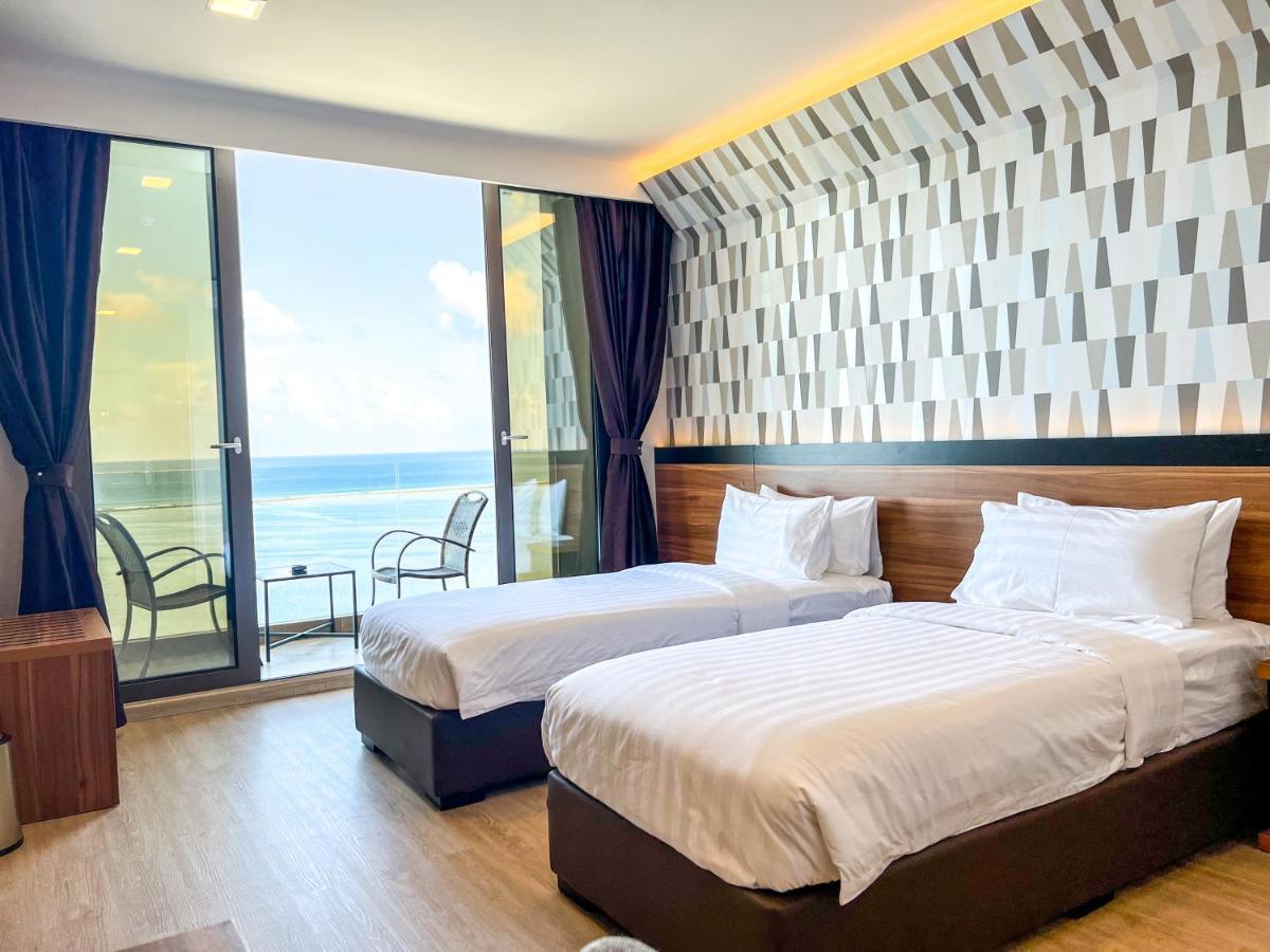 Triton Prestige Seaview And Spa Maafushi Exterior foto