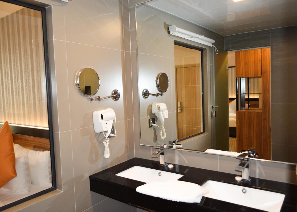 Triton Prestige Seaview And Spa Maafushi Exterior foto